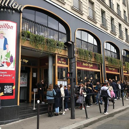 Studio Pigalle De 25 M2 - 2 Lits Simples Type Gigogne Pour 2 Personnes - Coeur Touristique De Paris - 2 Minutes De La Station Metro Pigalle ,Petit Train Vers La Butte Montmartre-Cabarets Moulin Rouge,Chez Michou-Restaurants Bouillon Pigalle,Berliner Luaran gambar
