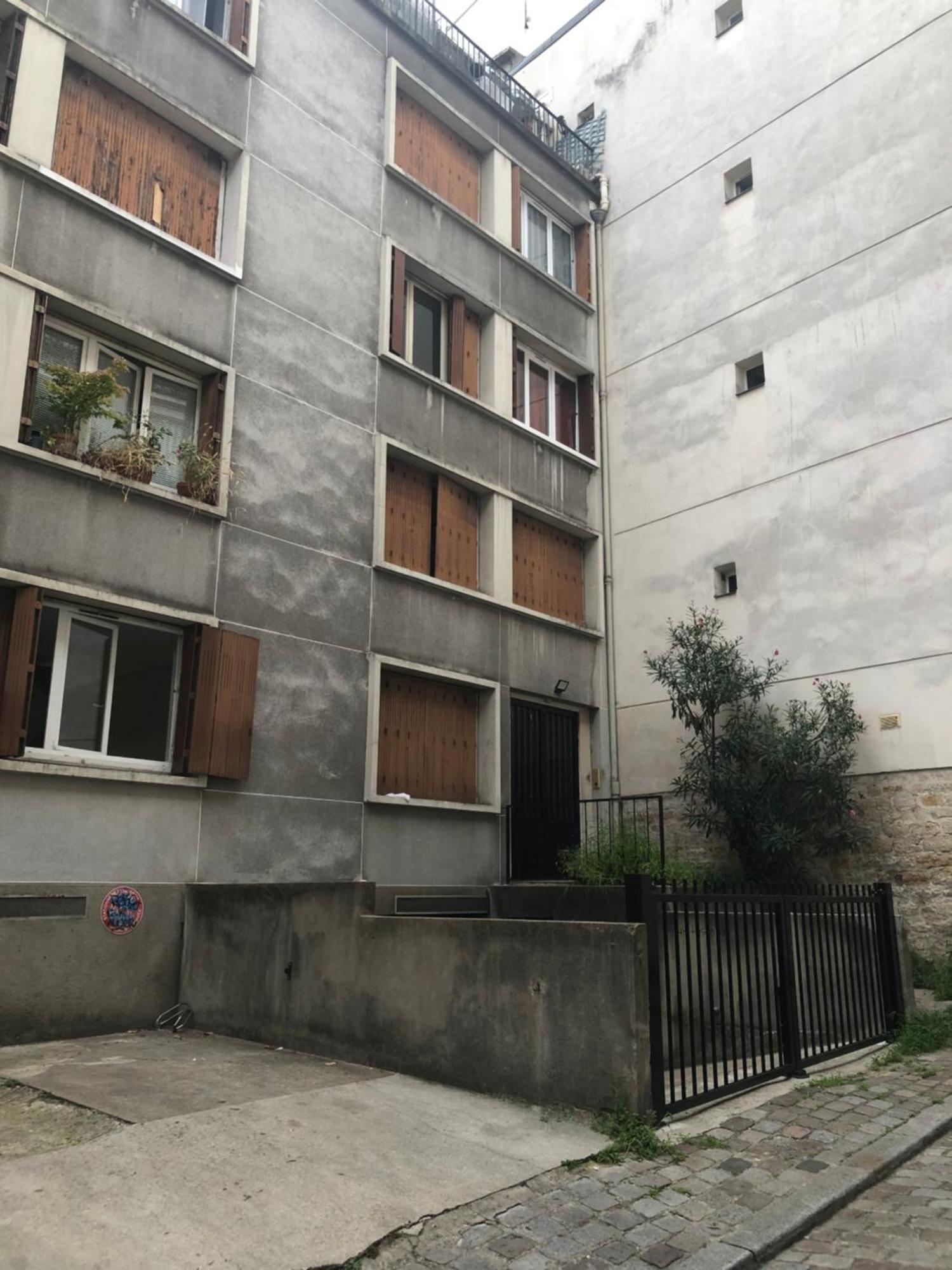 Studio Pigalle De 25 M2 - 2 Lits Simples Type Gigogne Pour 2 Personnes - Coeur Touristique De Paris - 2 Minutes De La Station Metro Pigalle ,Petit Train Vers La Butte Montmartre-Cabarets Moulin Rouge,Chez Michou-Restaurants Bouillon Pigalle,Berliner Luaran gambar